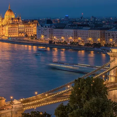Riverside Luxury Panorama - Smarttv, Fastwifi Budapešť