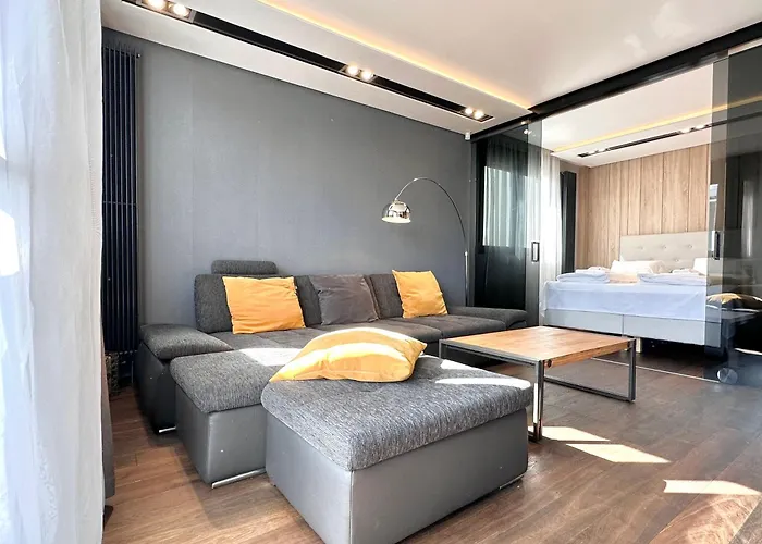 Riverside Luxury Panorama - Smarttv, Fastwifi 아파트